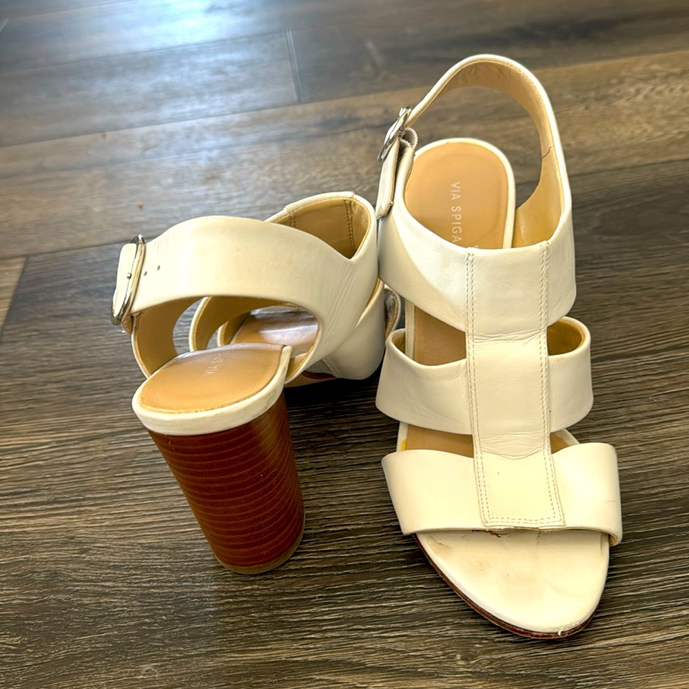 VIA SPIGA, size 7 white leather heeled sandals. - Picture 2 of 5